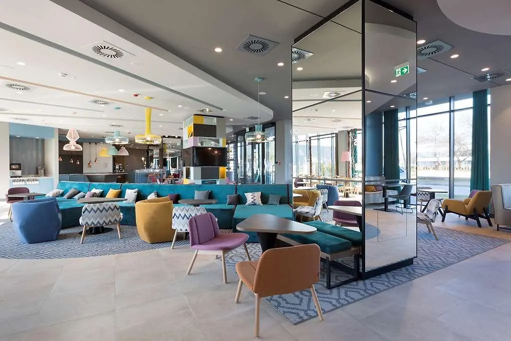 ***  Hotel Hampton By Hilton Krakow Airport Balice Polonia